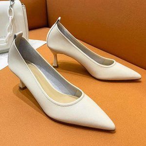 New leather high-heeled pointy toe plus-size shoe lady